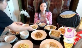 爆料聂枭10元盒饭视频,揭秘明星真实生活一面